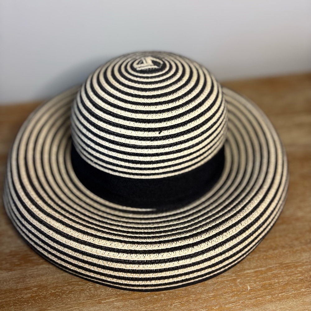 Magid Hats Striped Black‎ and Cream Women's 100% paper Sun Hat